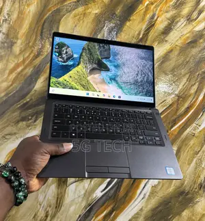 Laptop Dell Latitude 5300 8GB Intel Core i7 SSD 256GB