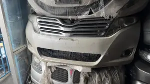 Toyota Venza 2014,2015,2016,2017 Front Cut / Nose Cut Available