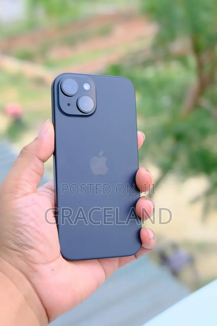New Apple iPhone 15 128 GB Black