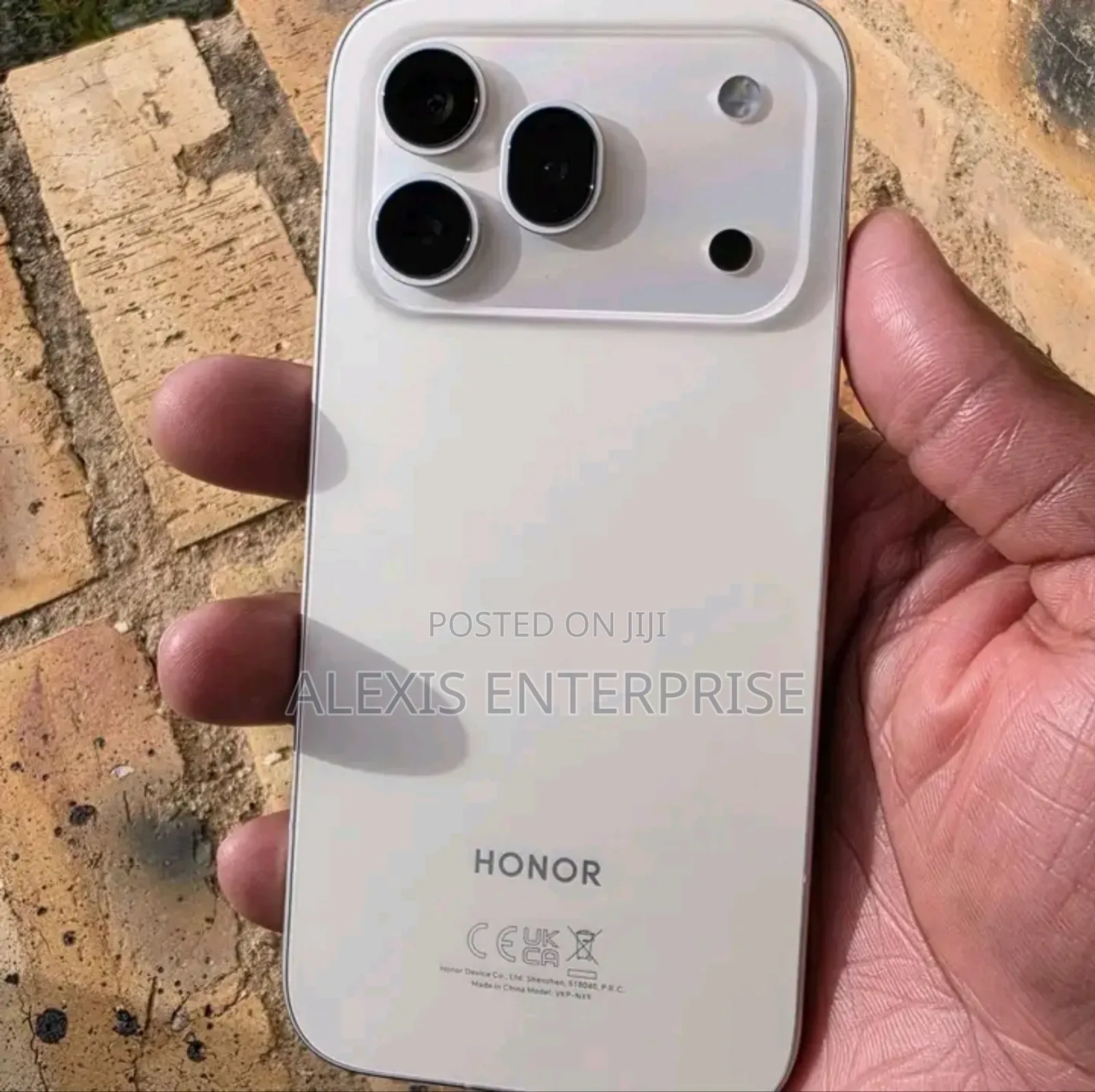 New Honor 600 Pro 1 TB White