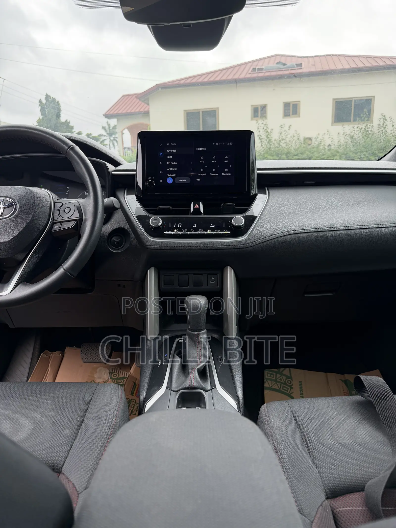 Toyota Corolla Cross XLE 4WD 2024 Black