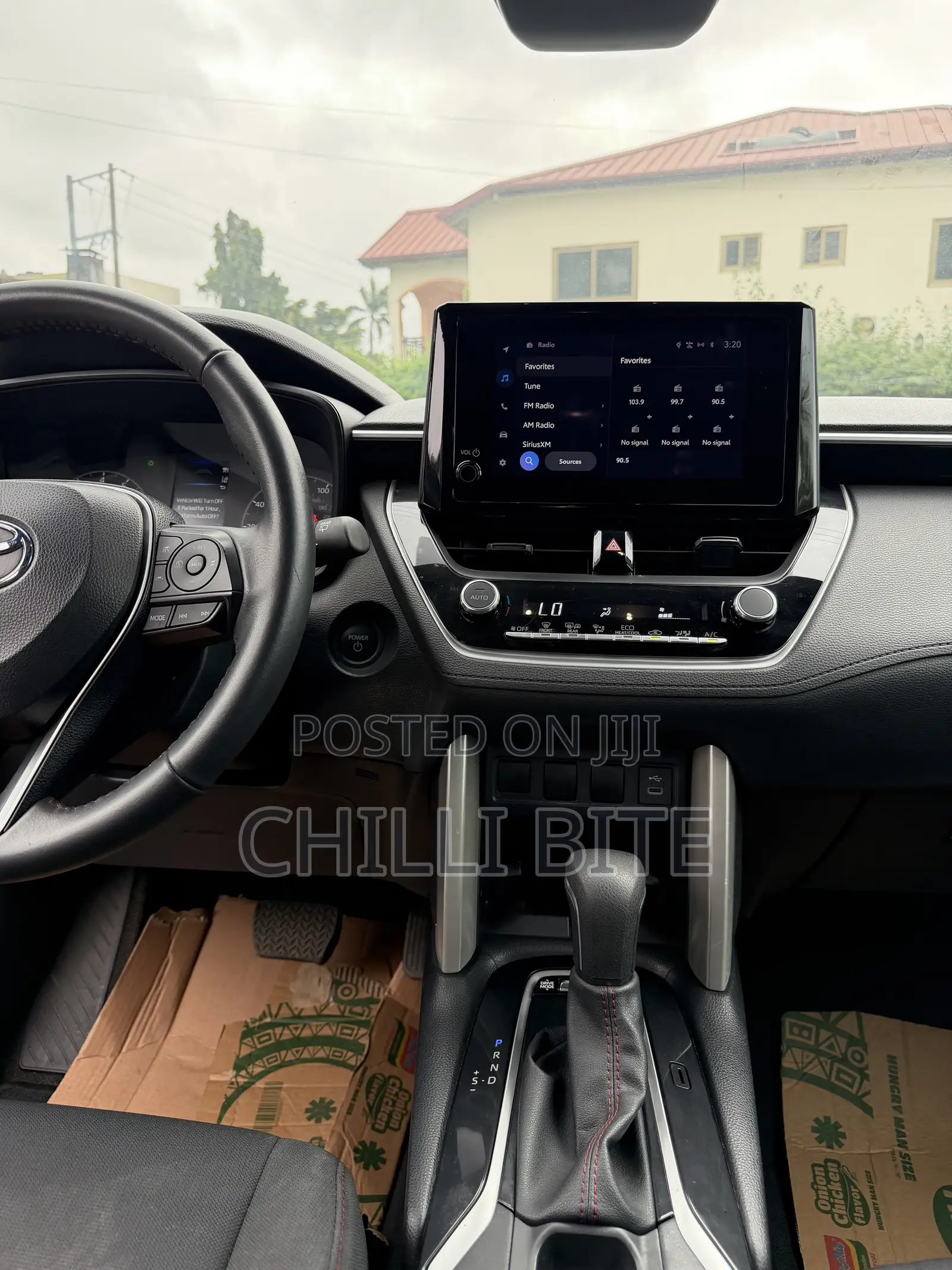 Toyota Corolla Cross XLE 4WD 2024 Black