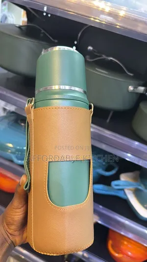 Vacuum Bottle With Bag