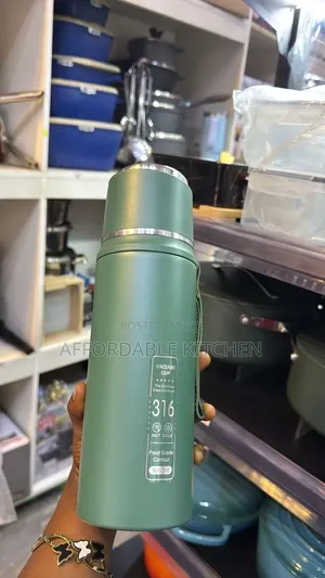 Vacuum Bottle With Bag