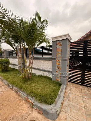 5bdrm House in West Hills for rent