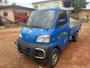 Mitsubishi Mini Truck – Strong Reliable Cargo Pickup