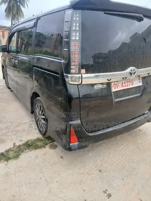 Toyota Voxy 2016 Black