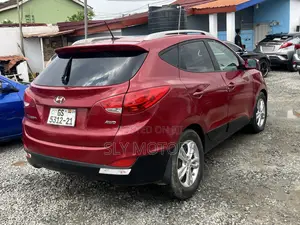 Hyundai Tucson 2013 Red