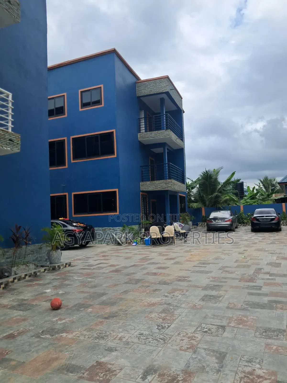 3bdrm Apartment in Cocobod, Amasaman for rent