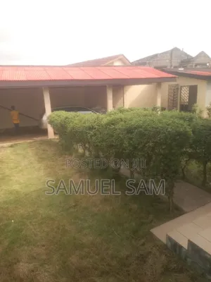 5bdrm House in Tema Community 9 for sale