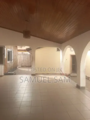 5bdrm House in Tema Community 9 for sale