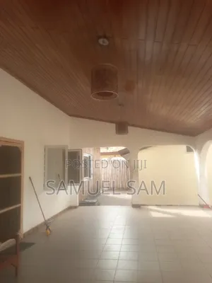 5bdrm House in Tema Community 9 for sale