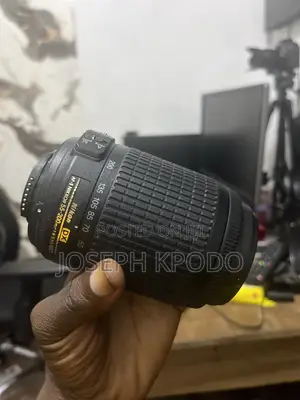 Nikon Af-s Nikkor 55–200mm F/4–5.6g Ed Vr Dx