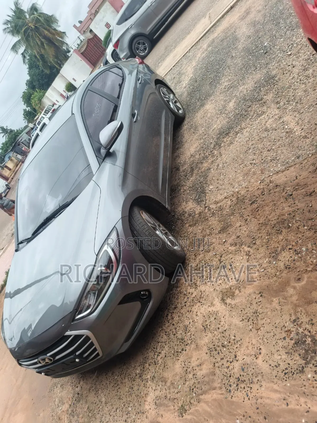 Hyundai Elantra 2017 Gray