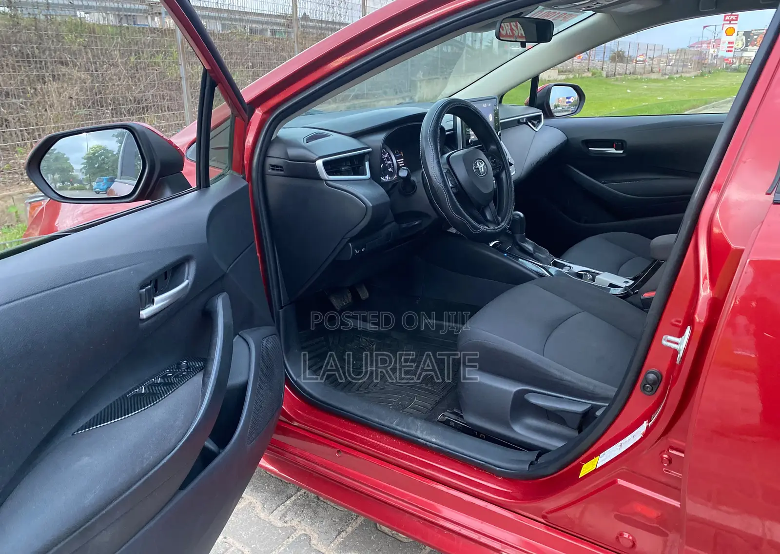 Toyota Corolla LE 2020 Burgundy