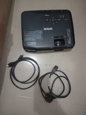 Projector and Projector Screen Rent(Amount Per Use/Day