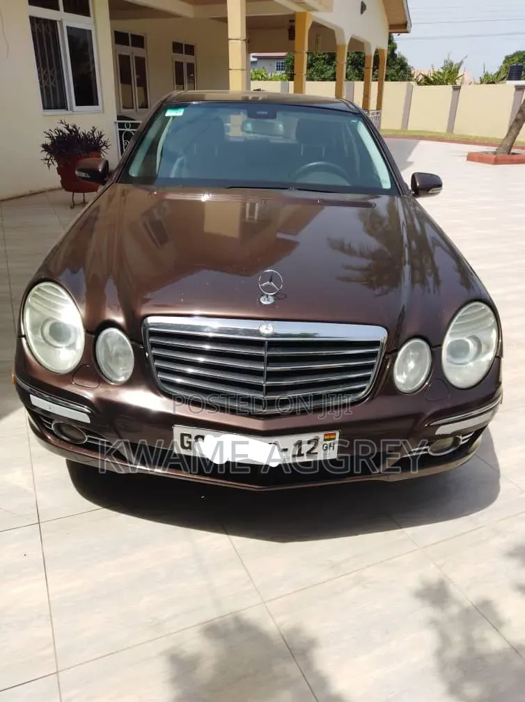 Mercedes-Benz E300 2007 Brown