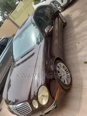 Mercedes-Benz E300 2007 Brown