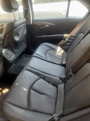Mercedes-Benz E300 2007 Brown
