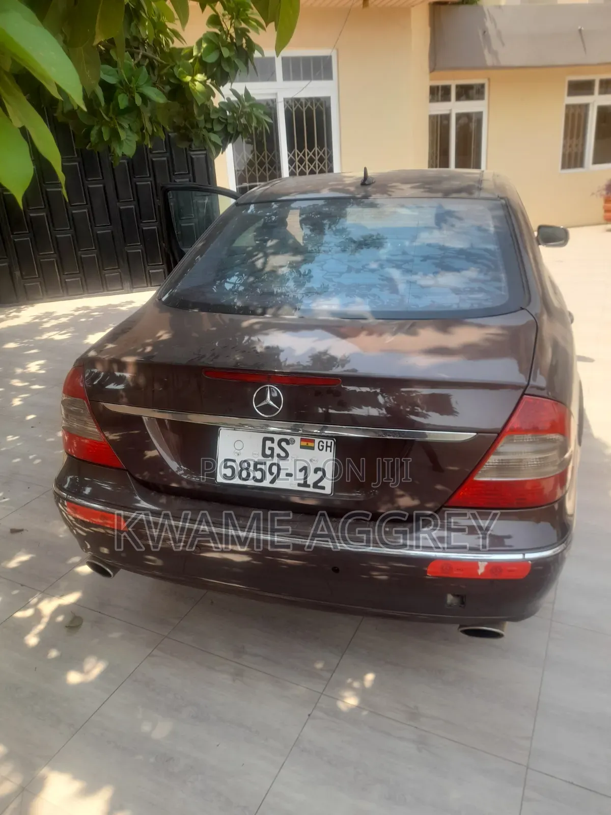 Mercedes-Benz E300 2007 Brown