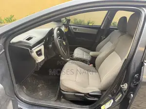 Toyota Corolla L 4dr Sedan (1.8L 4cyl 4A) 2015 Gray