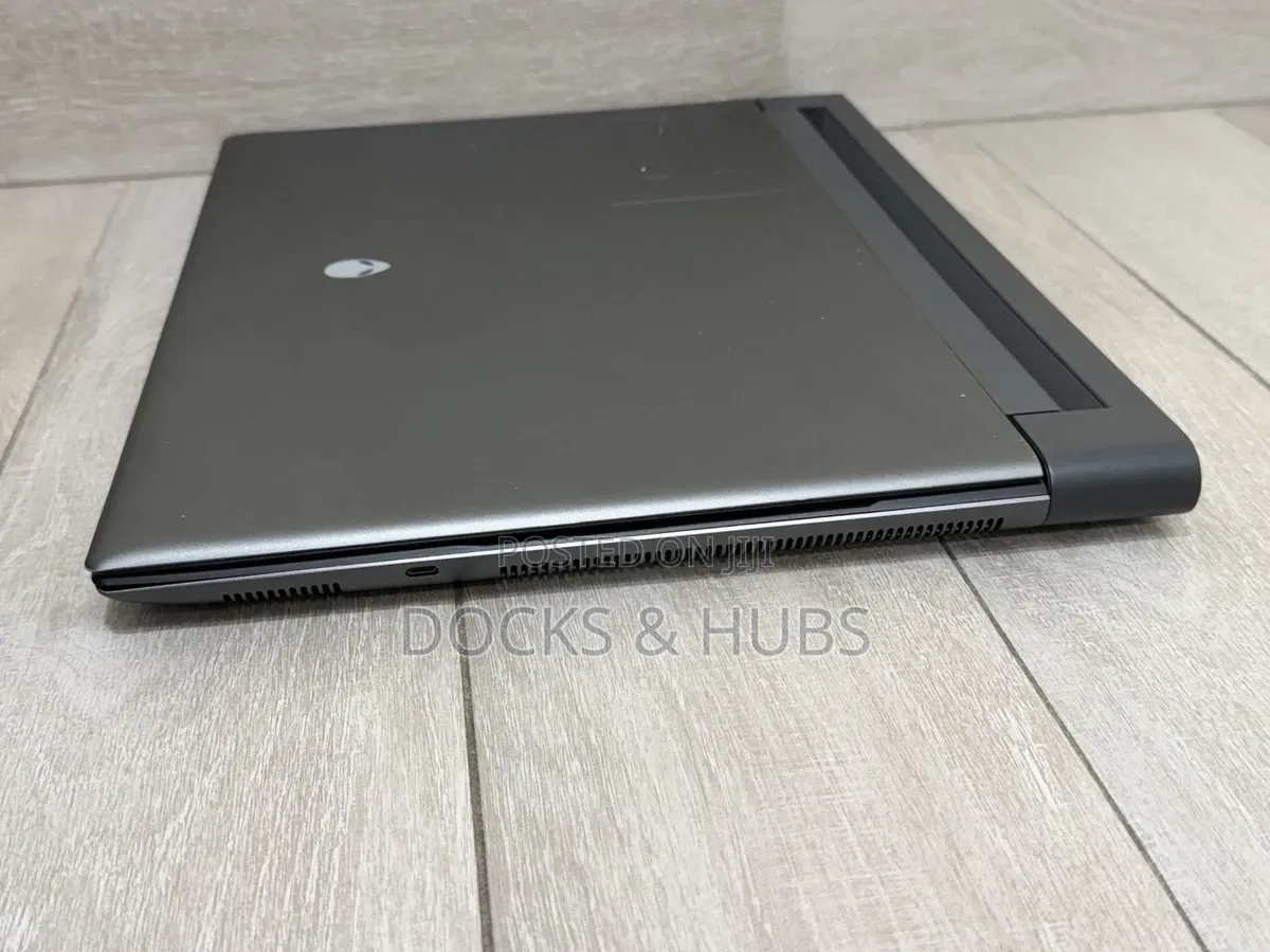 Laptop Dell Allienware M18 R1 32GB AMD Ryzen 9 SSD 1T