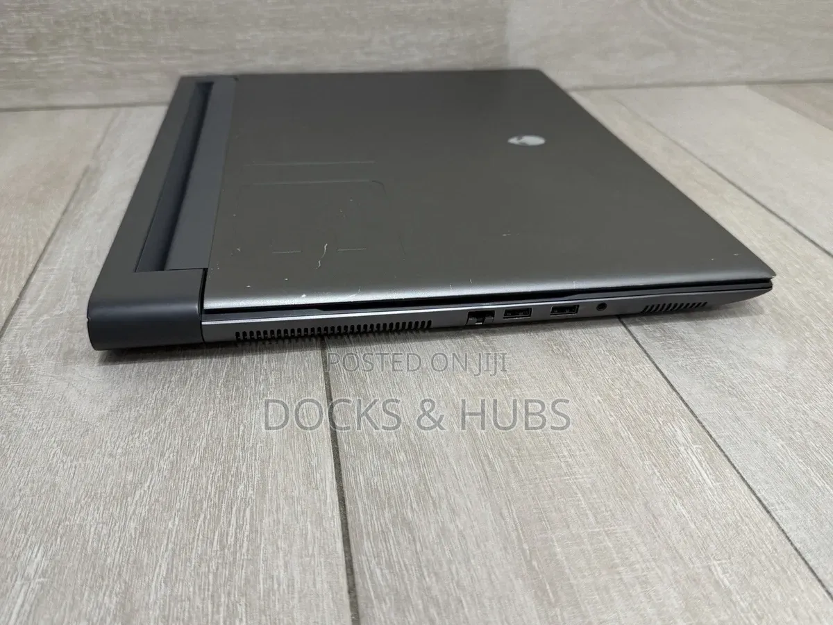 Laptop Dell Allienware M18 R1 32GB AMD Ryzen 9 SSD 1T