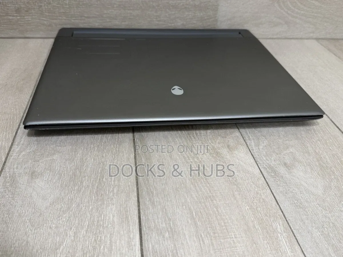 Laptop Dell Allienware M18 R1 32GB AMD Ryzen 9 SSD 1T