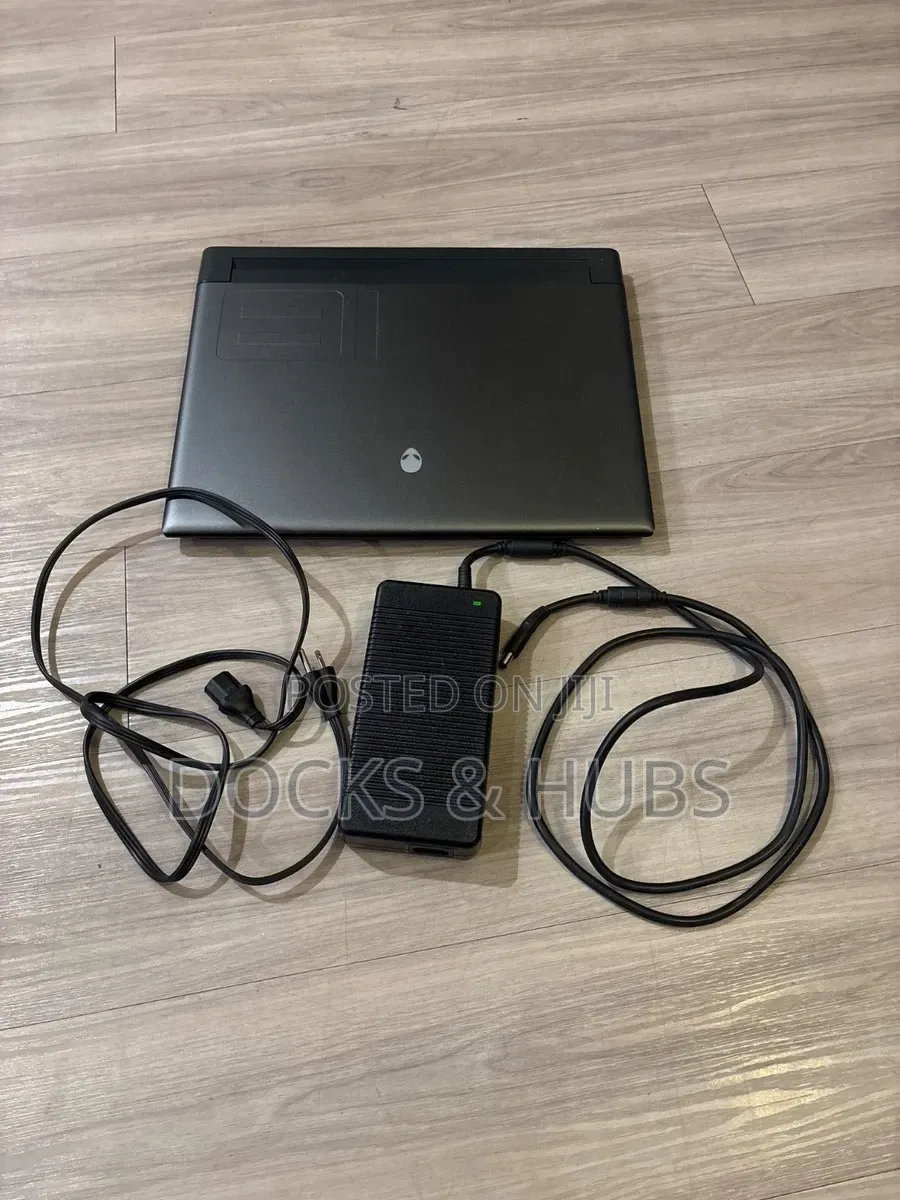 Laptop Dell Allienware M18 R1 32GB AMD Ryzen 9 SSD 1T