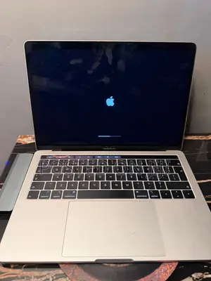 Laptop Apple MacBook Pro 16GB Intel Core i5 SSD 256GB