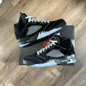 Air Jordan 5 Retro “Black Metallic” – Premium Streetwear Sneaker