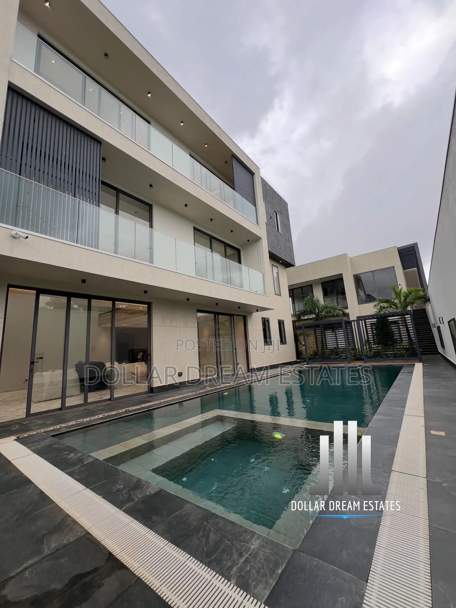 Furnished 8bdrm Mansion in Airport Residential Area for sale