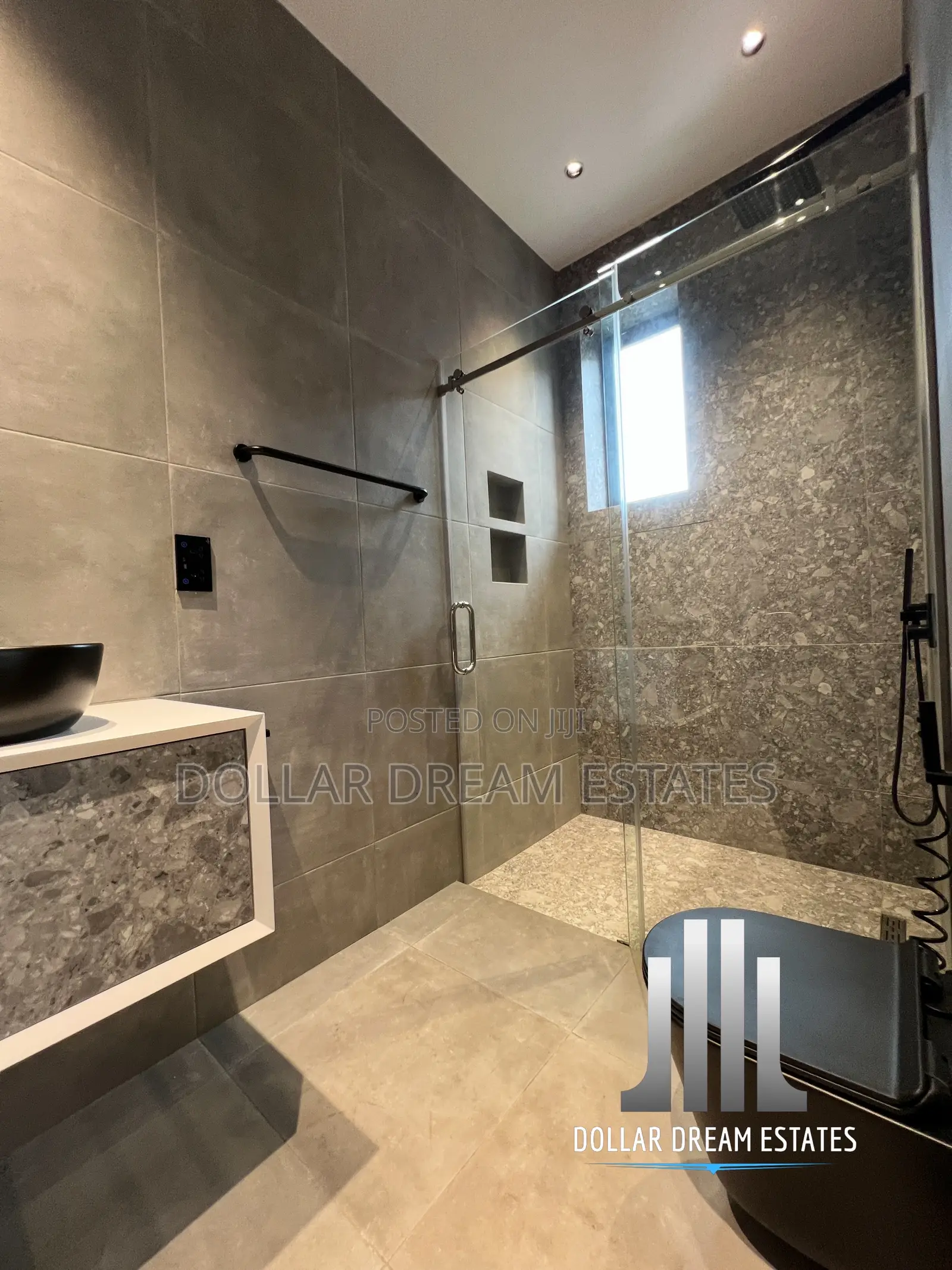 Furnished 8bdrm Mansion in Airport Residential Area for sale