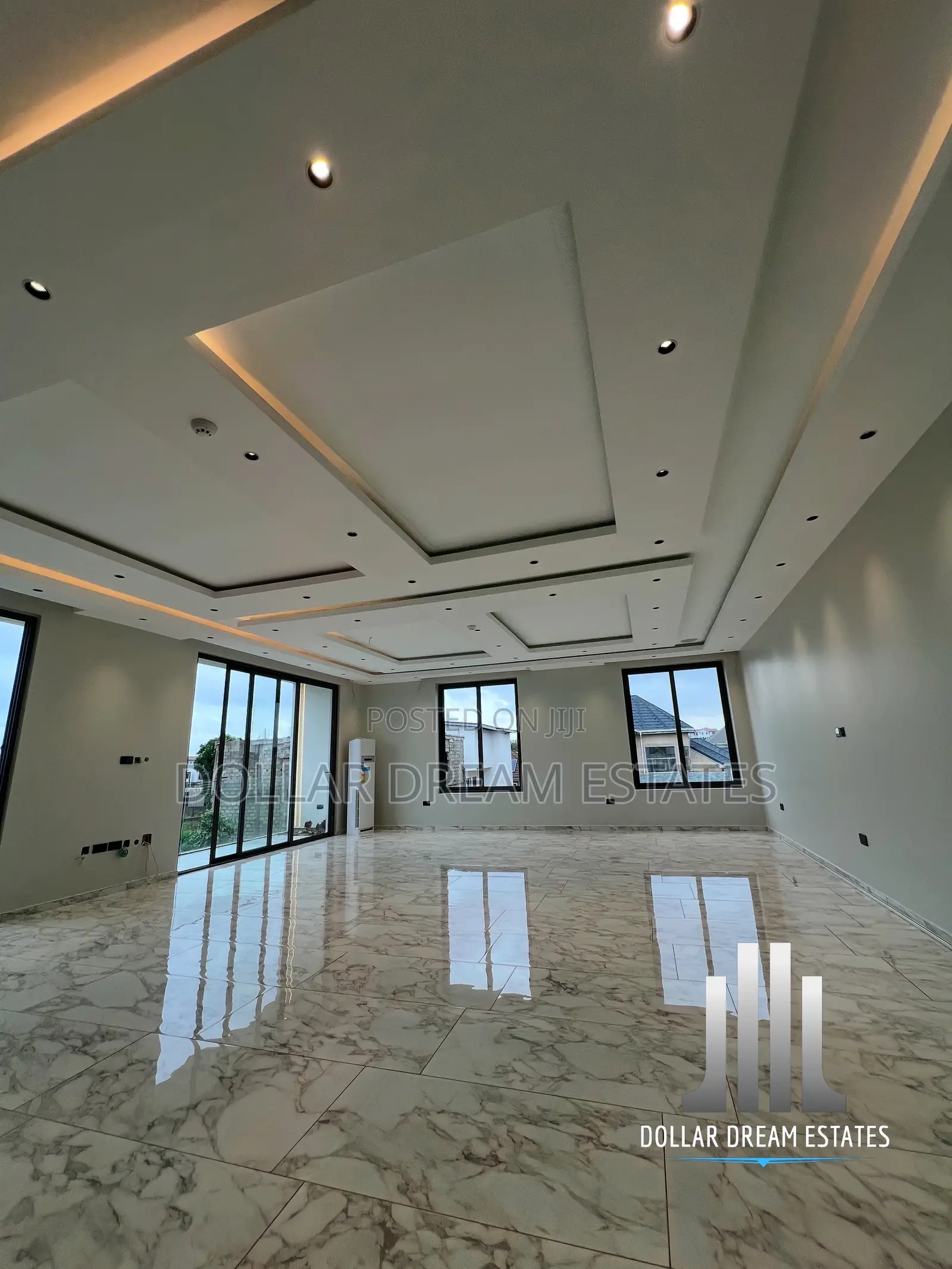 Furnished 8bdrm Mansion in Airport Residential Area for sale