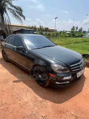 Mercedes-Benz C250 2014 Black