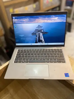 Laptop Dell Latitude 5320 16GB Intel Core i7 SSD 256GB