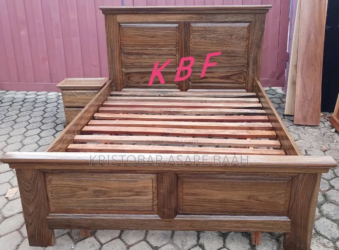High Class Wooden Queens Bed
