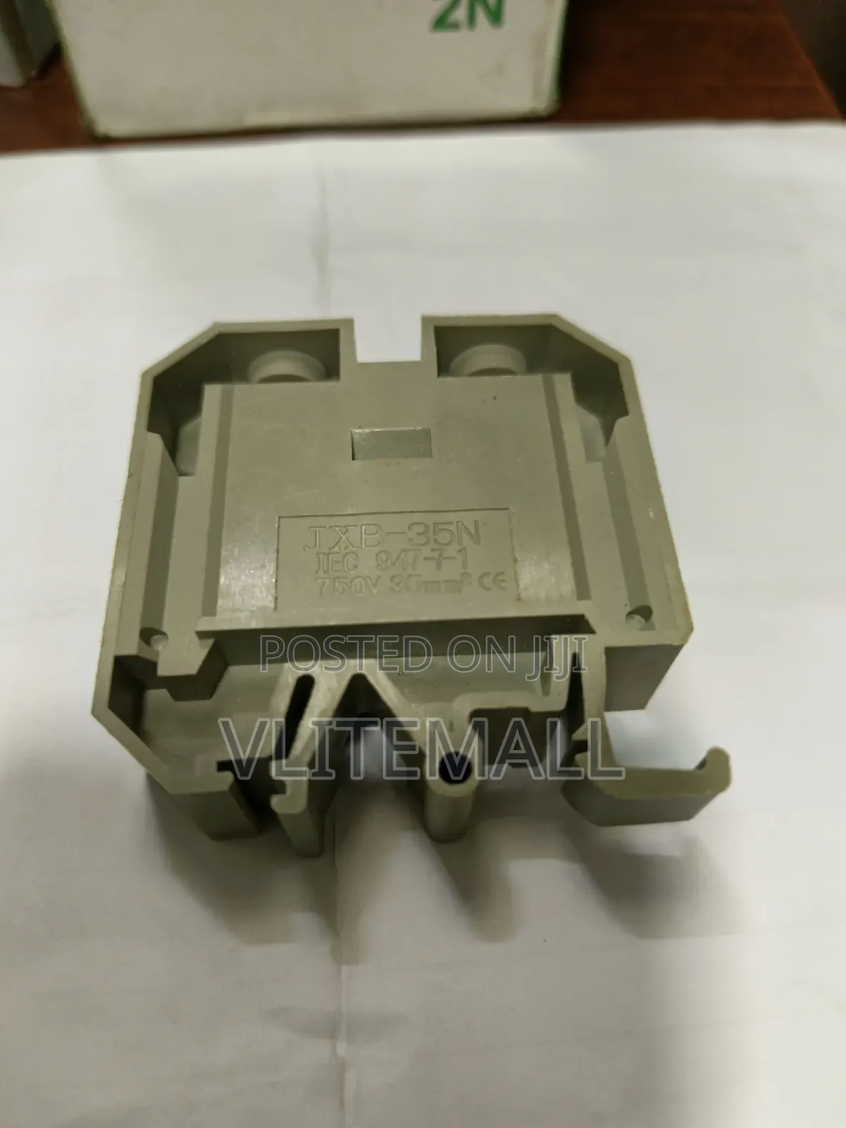 Din Rail-Mounted Terminal Block ? Q? 1