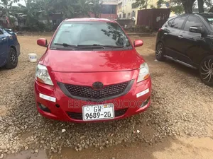 Toyota Yaris 2009 Red