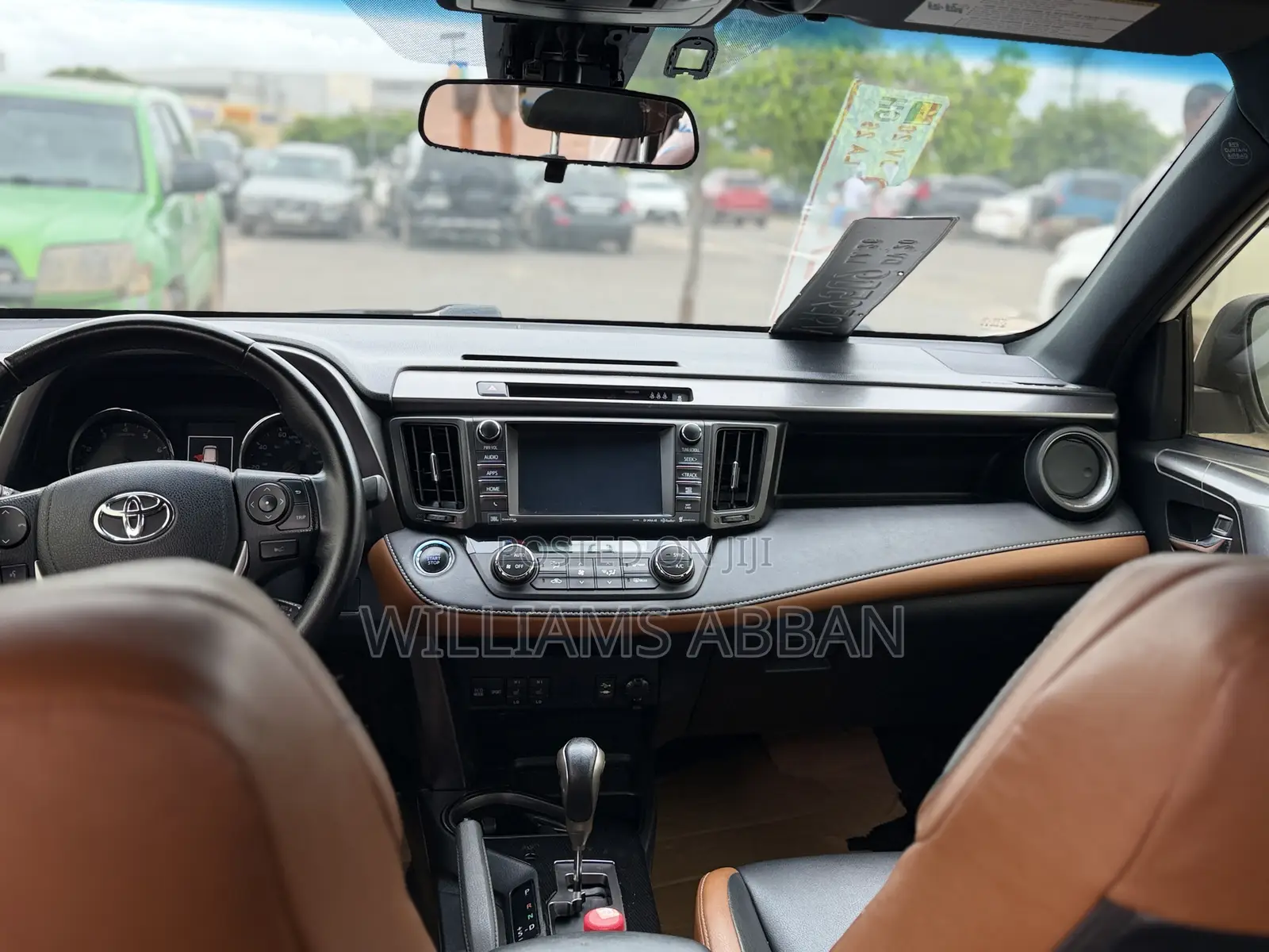 Toyota RAV4 SE FWD (2.5L 4cyl 6A) 2017 White