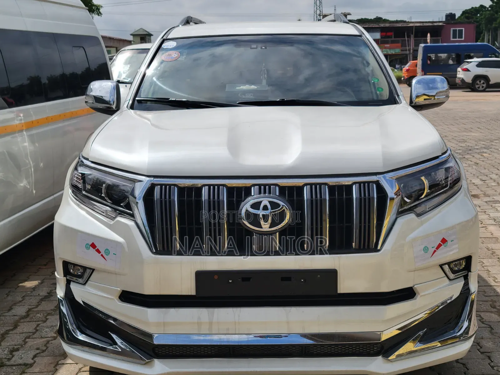 Toyota Land Cruiser Prado 2012 White