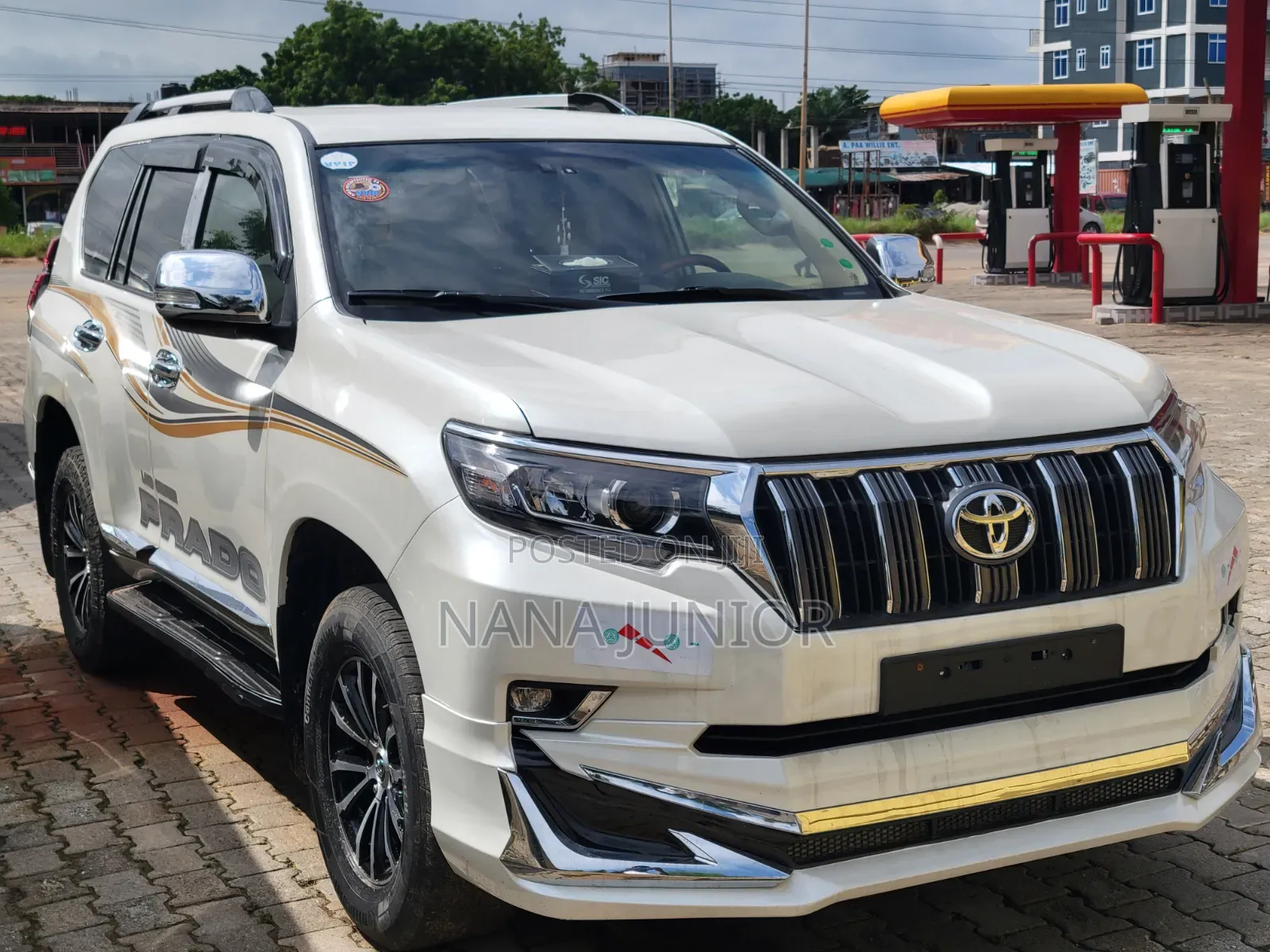 Toyota Land Cruiser Prado 2012 White