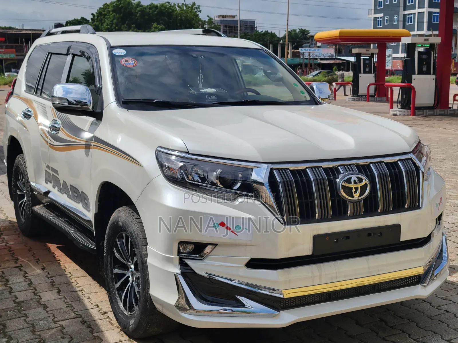 Toyota Land Cruiser Prado 2012 White