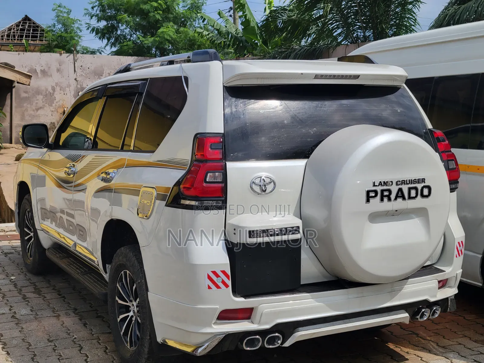 Toyota Land Cruiser Prado 2012 White