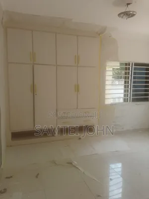 3bdrm House in Sinco Properties, Oxford Street for rent