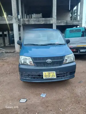 Toyota HiAce 2013 Blue
