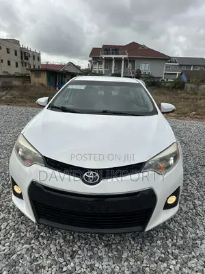 Toyota Corolla 2015 White