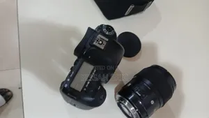 Canon Camera, 35mm Lence.