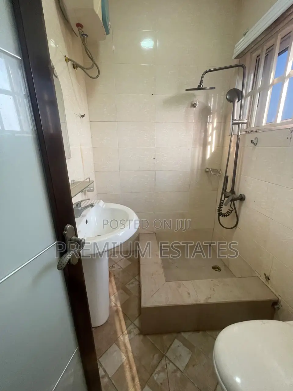 1bdrm Apartment in Adjiriganor for rent
