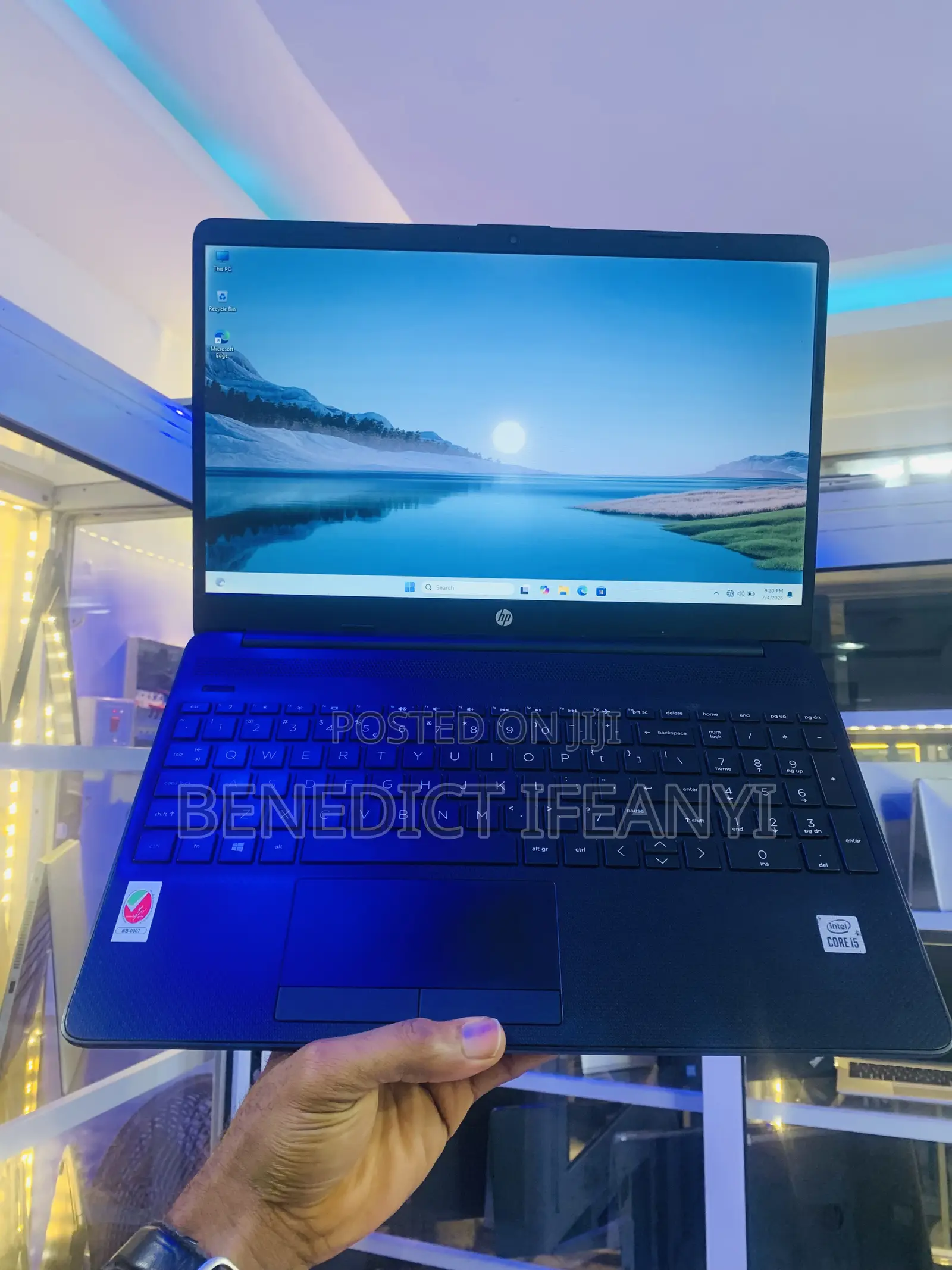 Laptop HP 15-dw1197nia 8GB Intel Core i5 HDD 1T
